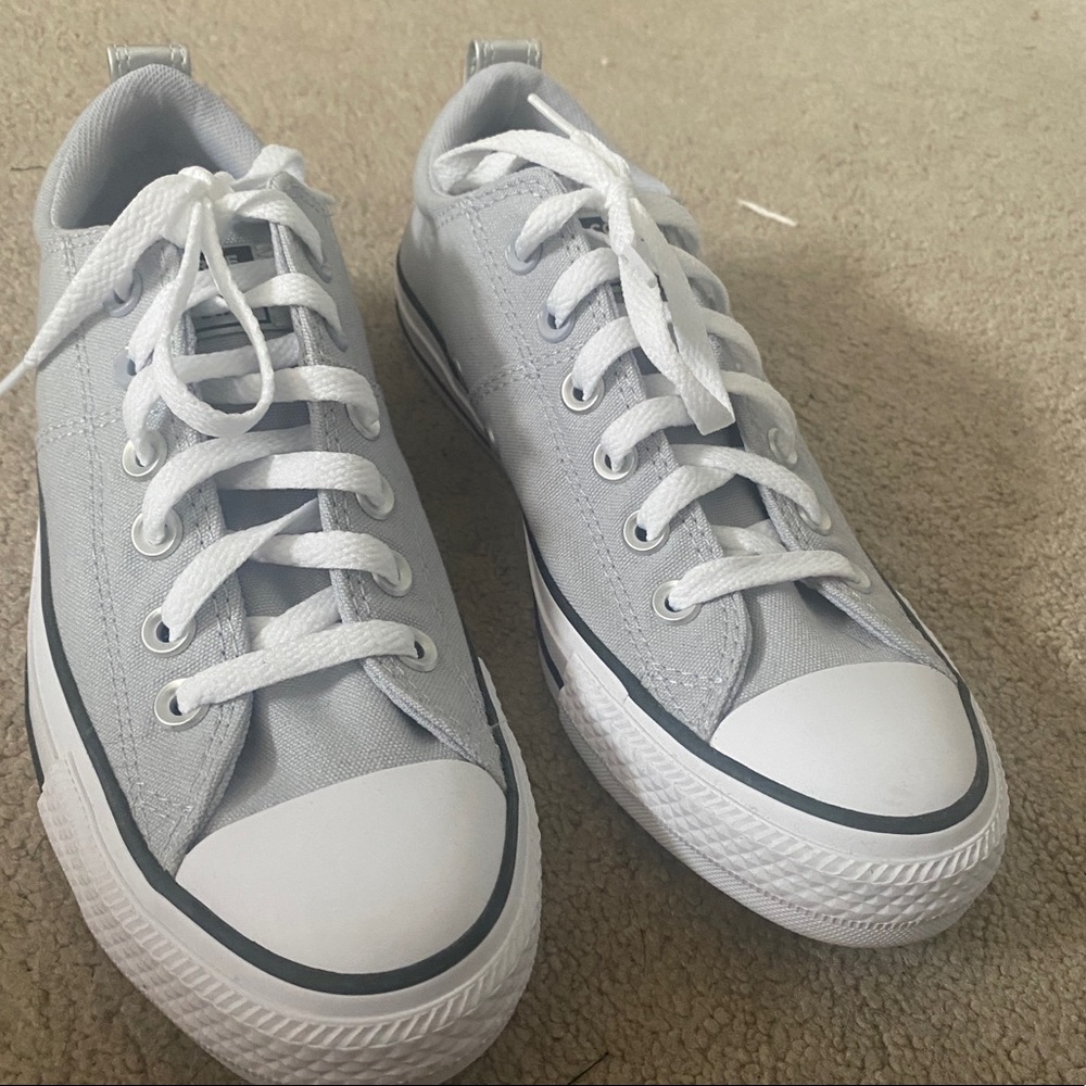 Womens Chuck Taylor All Star Converse Size 8